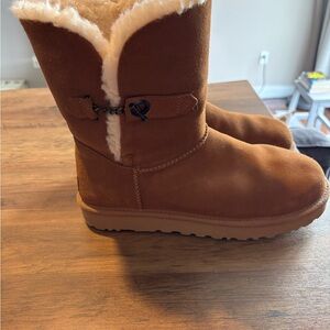 Ugg boots, women’s size 10. Smoke free home.